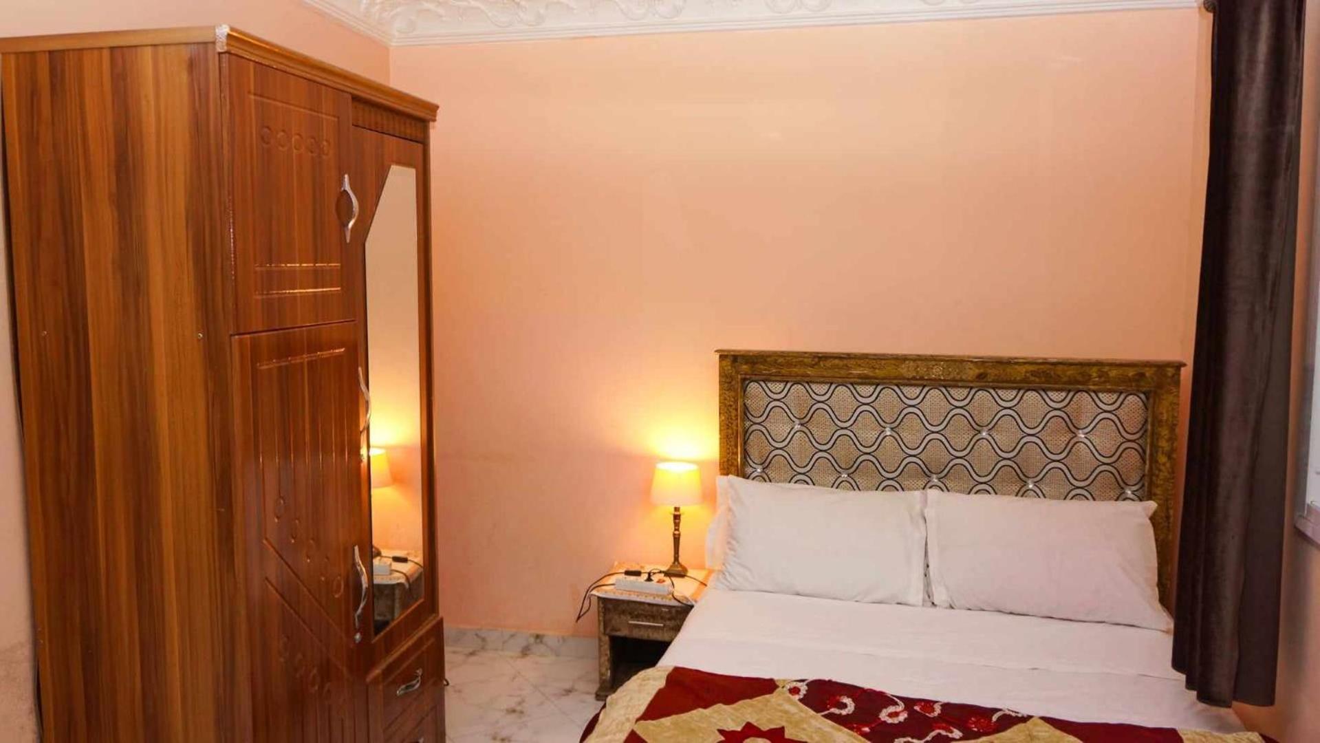 Hotel Ain Leuh Buitenkant foto