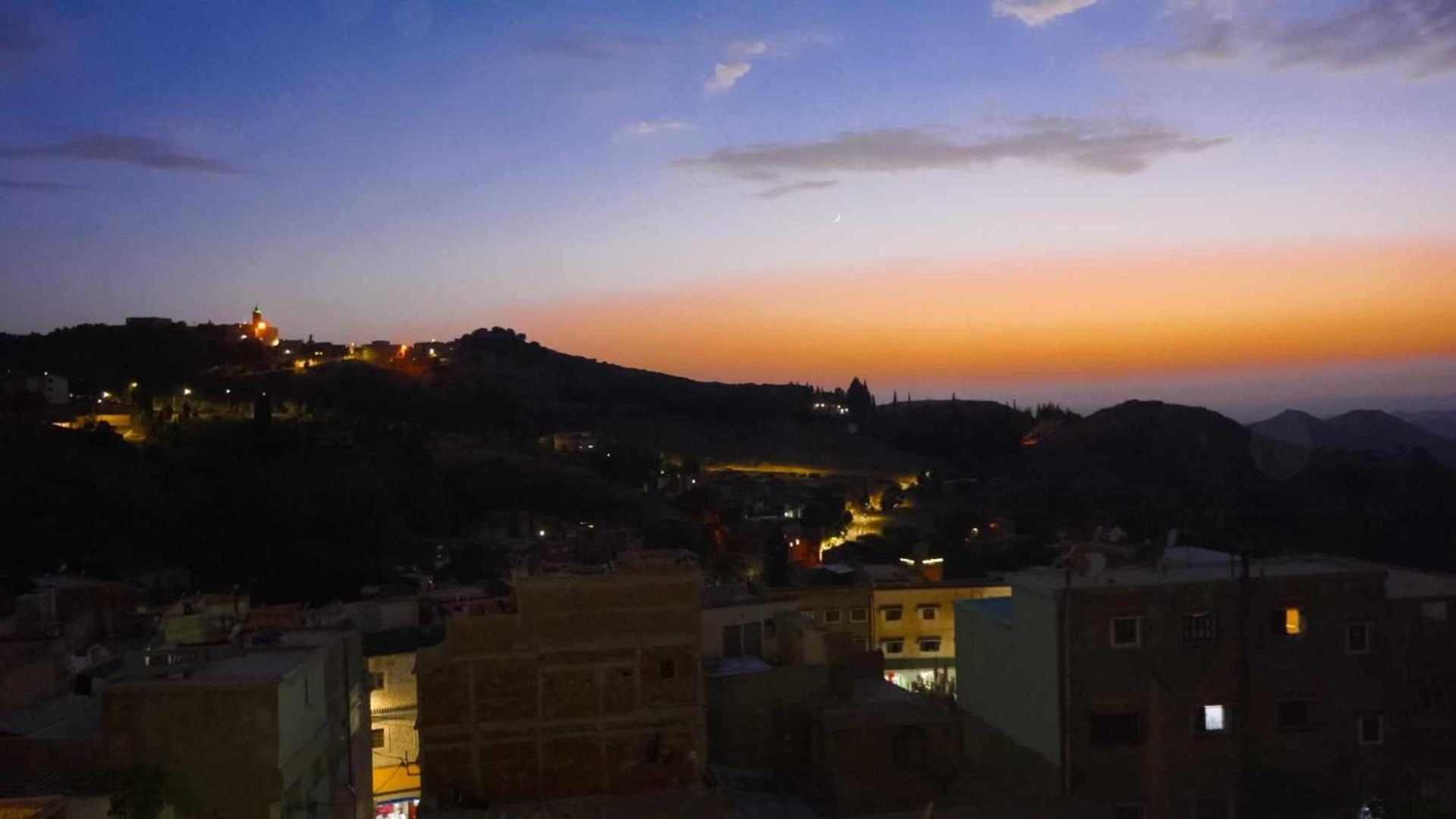 Hotel Ain Leuh Buitenkant foto